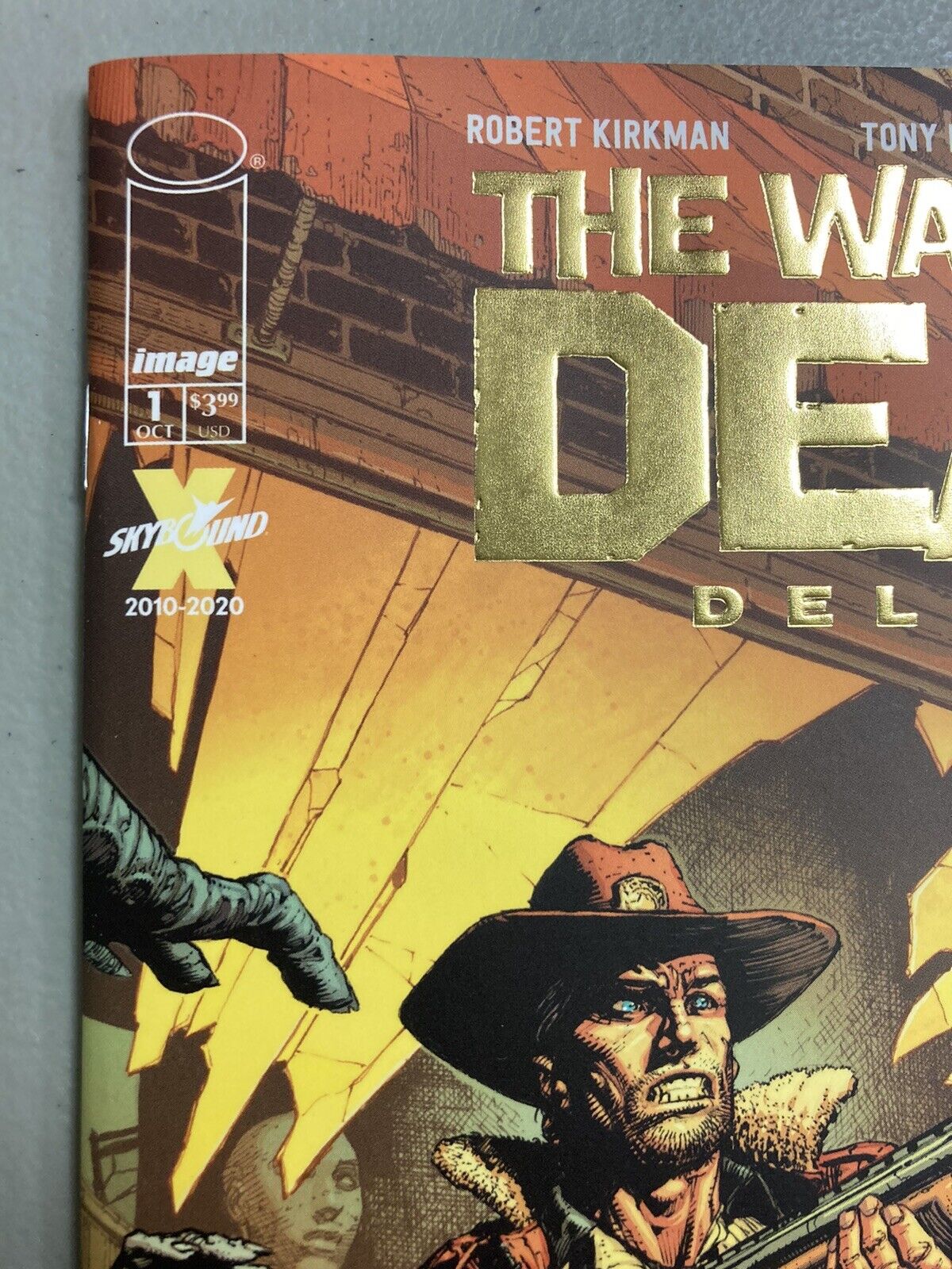 THE WALKING DEAD DELUXE #1 GOLD FOIL 1 PER STORE THANK YOU VARIANT FINCH HTF