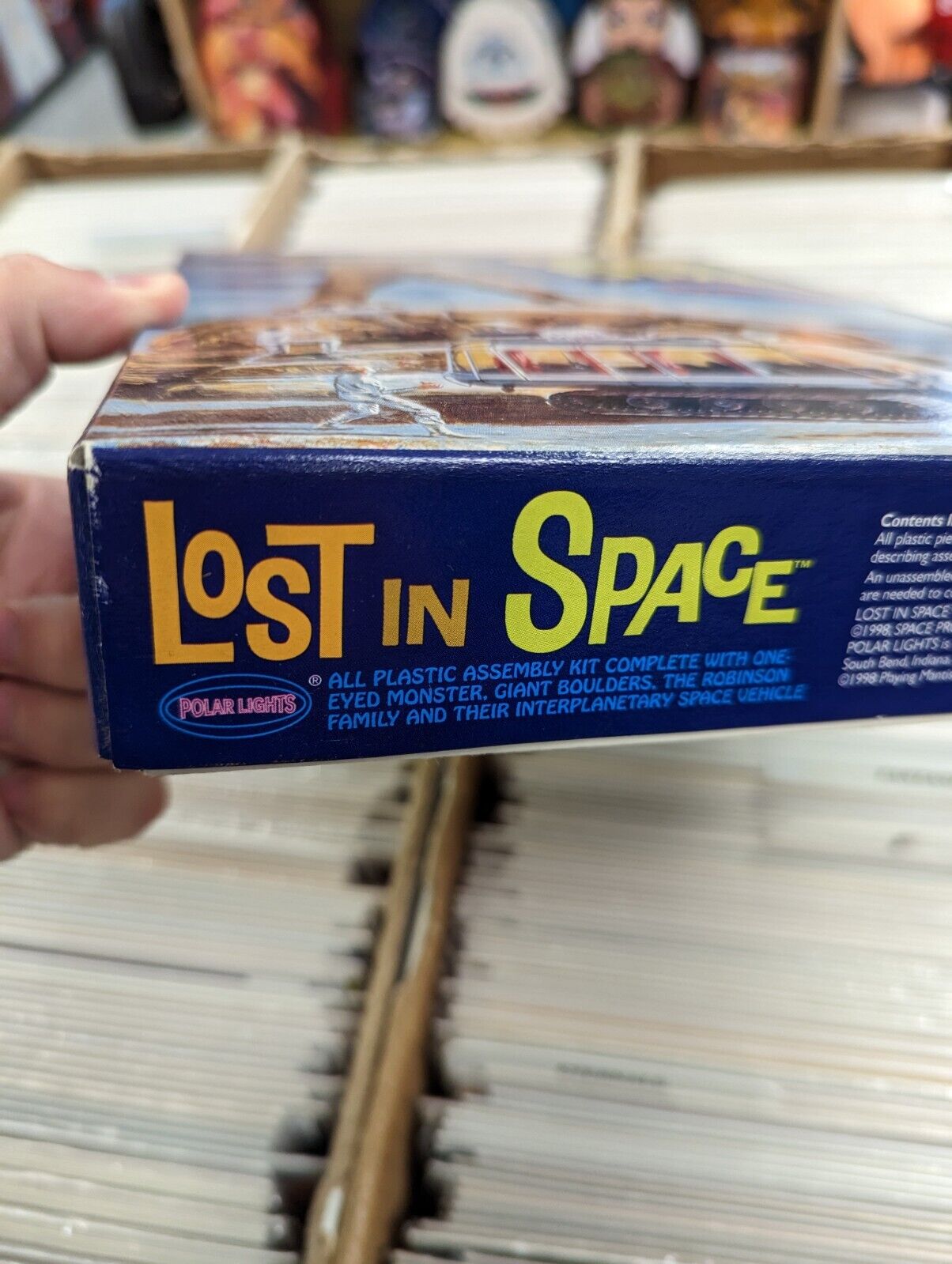 Polar Lights Lost In Space All Plastic Assembly Kit 1998