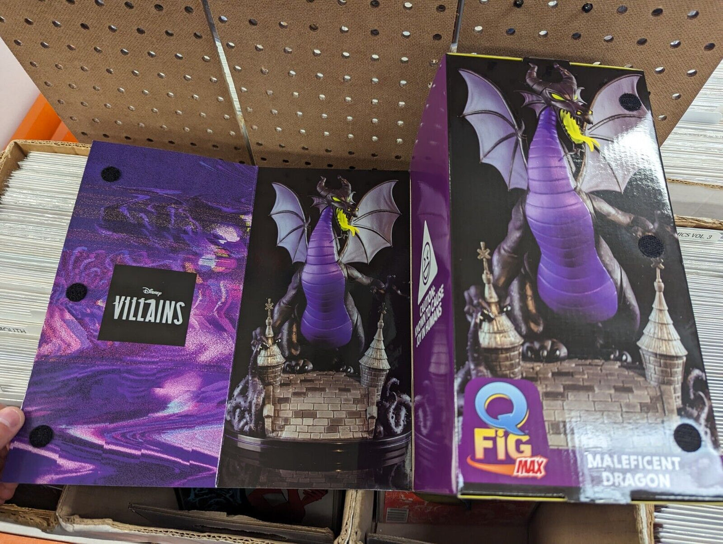 Disney Villains Maleficent Dragon Q Fig Max Statue